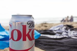 https://pixabay.com/en/beach-soda-diet-coke-ocean-sand-2752753/